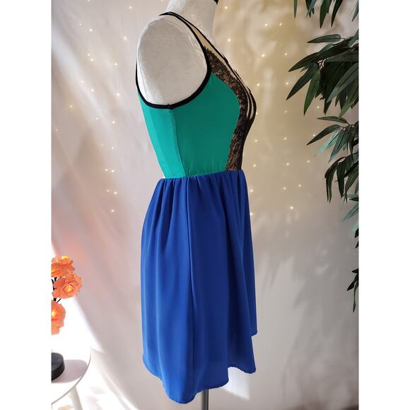 Gianni Bini Scalloped Lace Color Block Fit & Flare Mini Dress Women's Size XS - Picture 5 of 10